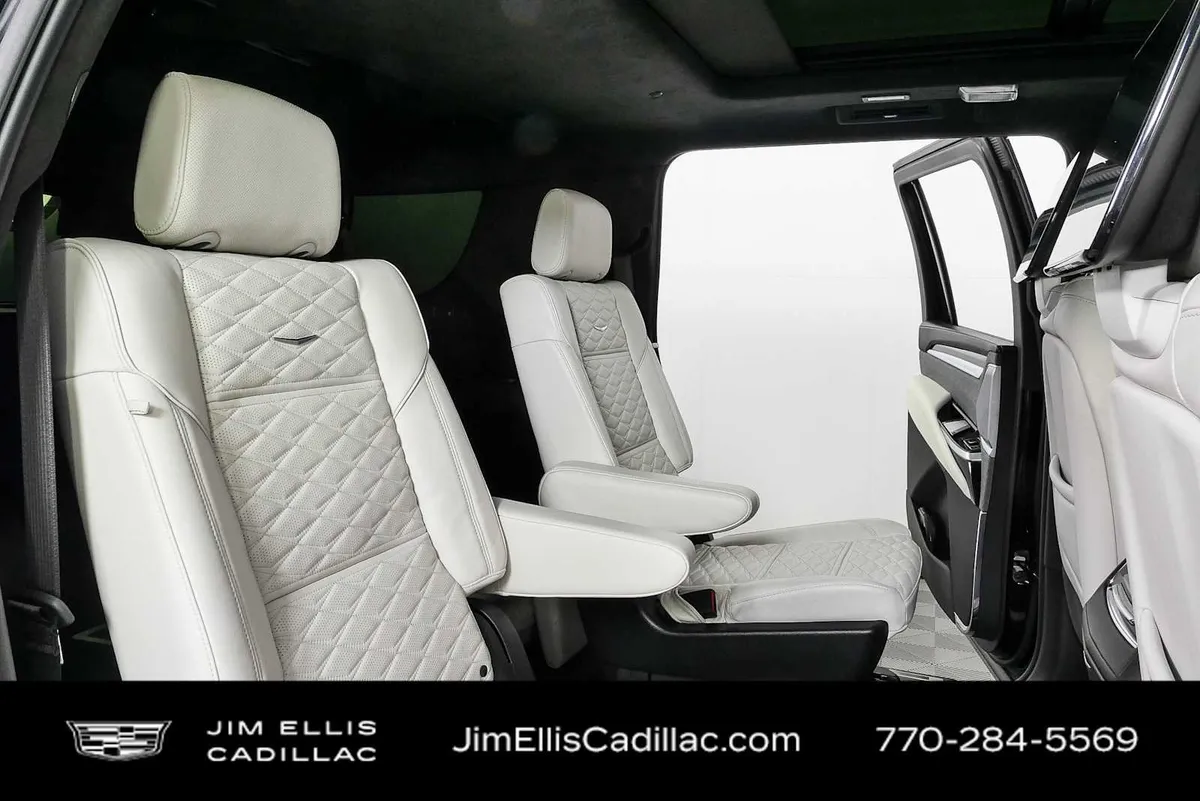 2025 Cadillac Escalade ESV Escalade-V ESV thumbnail 24