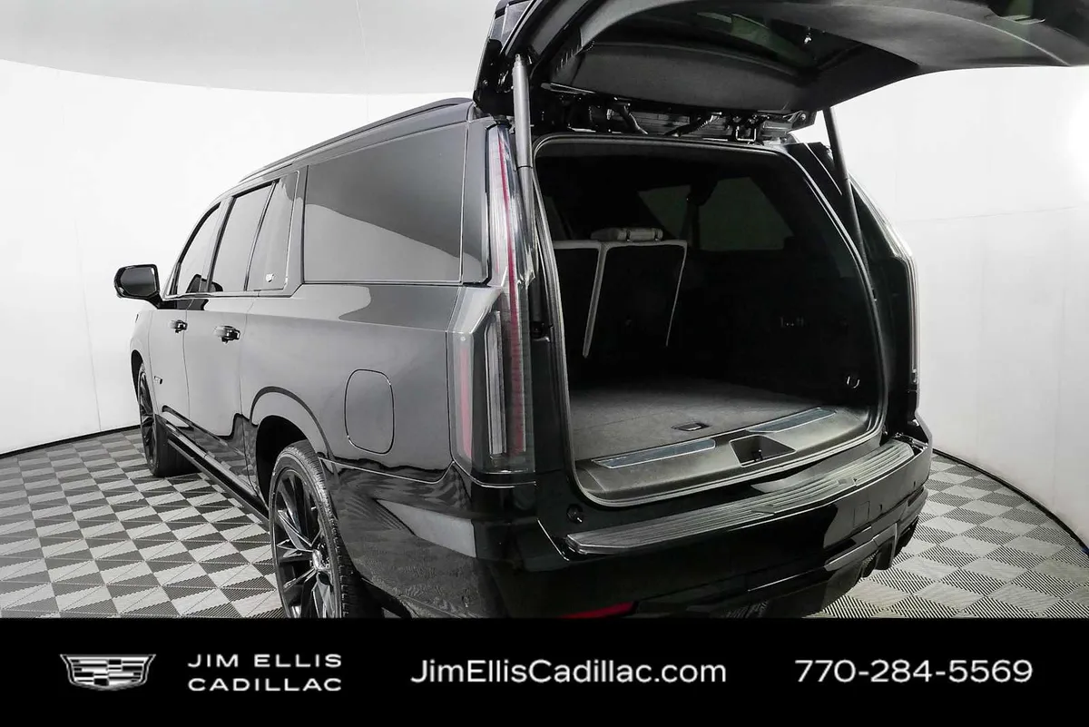 2025 Cadillac Escalade ESV Escalade-V ESV thumbnail 36