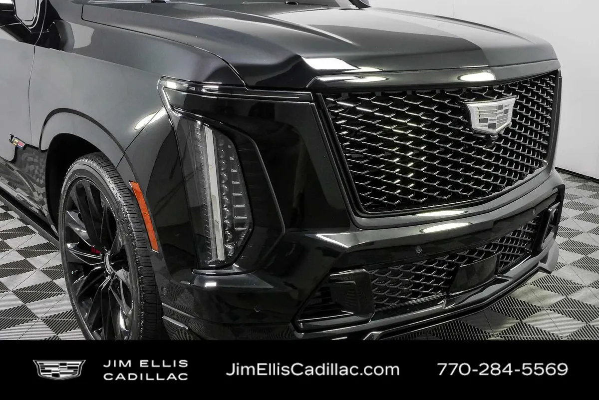 2025 Cadillac Escalade ESV Escalade-V ESV thumbnail 41