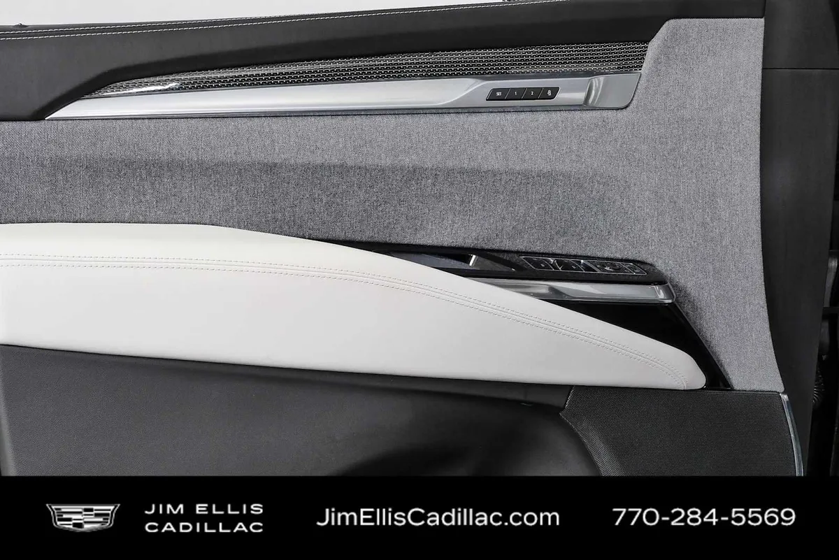 2025 Cadillac Escalade ESV Escalade-V ESV thumbnail 6