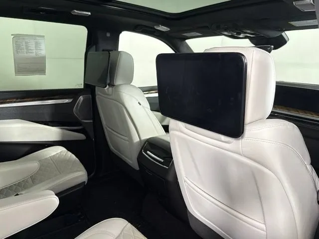 2025 CADILLAC Escalade ESV Premium Luxury Platinum thumbnail 31
