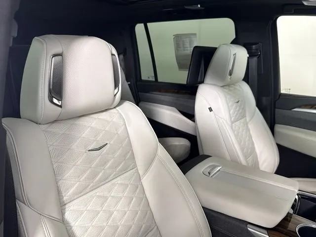 2025 CADILLAC Escalade ESV Premium Luxury Platinum thumbnail 33
