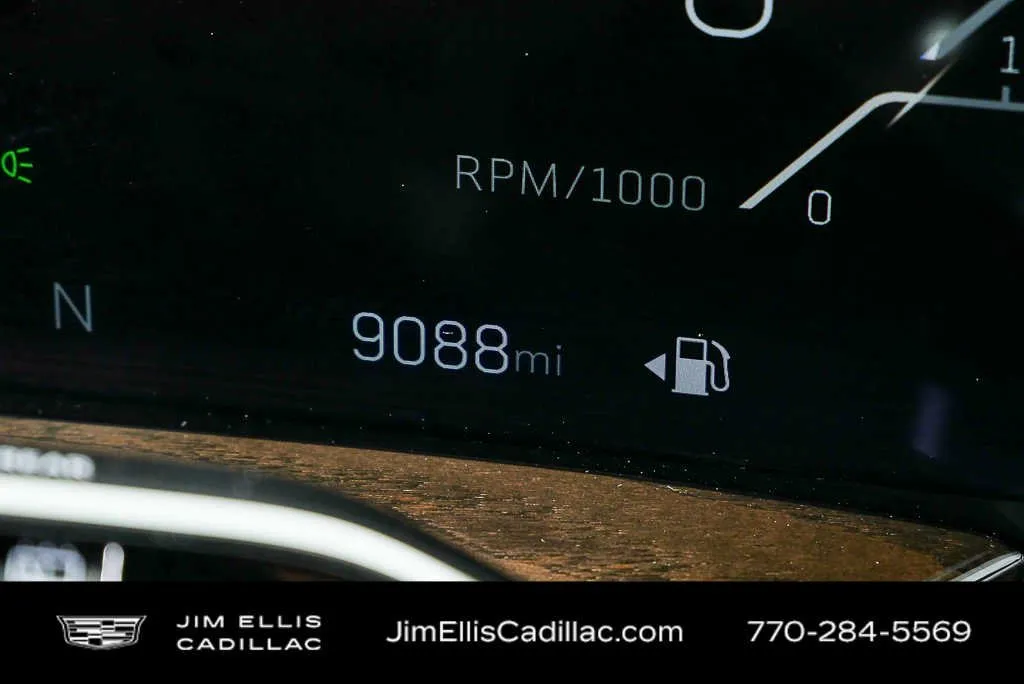 2025 Cadillac Escalade ESV Sport Platinum thumbnail 12