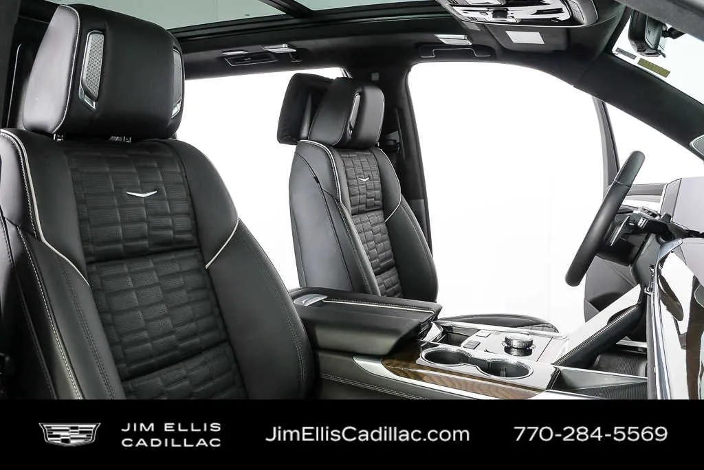2025 Cadillac Escalade ESV Sport Platinum thumbnail 26