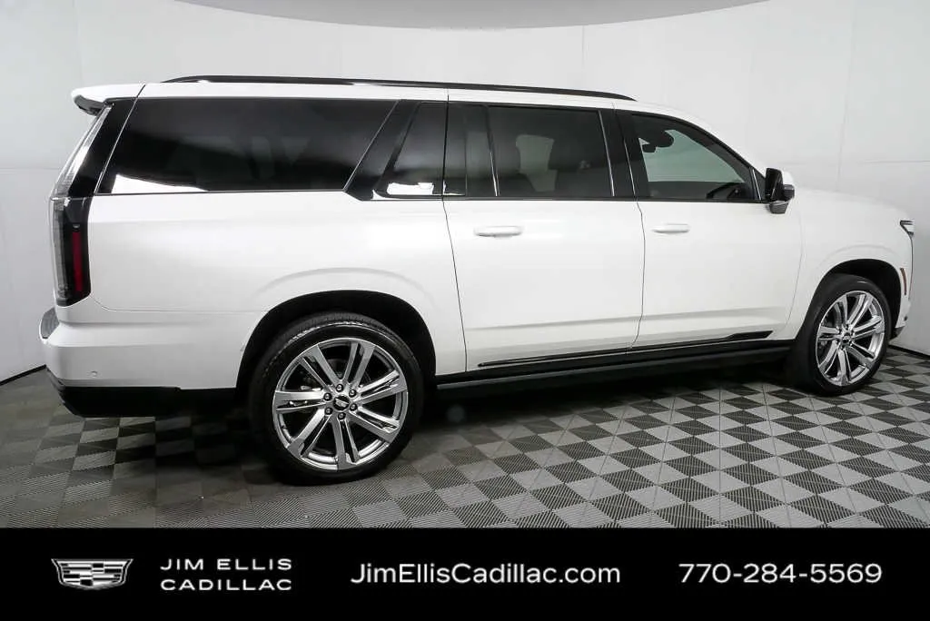 2025 Cadillac Escalade ESV Sport Platinum thumbnail 31