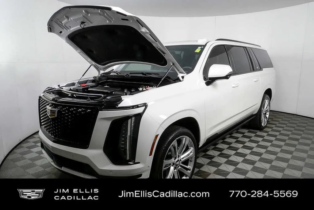 2025 Cadillac Escalade ESV Sport Platinum thumbnail 38