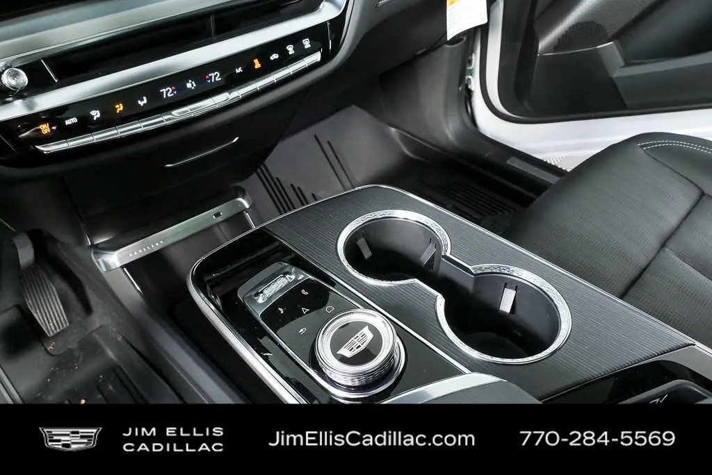 2025 Cadillac LYRIQ Luxury 1 thumbnail 16