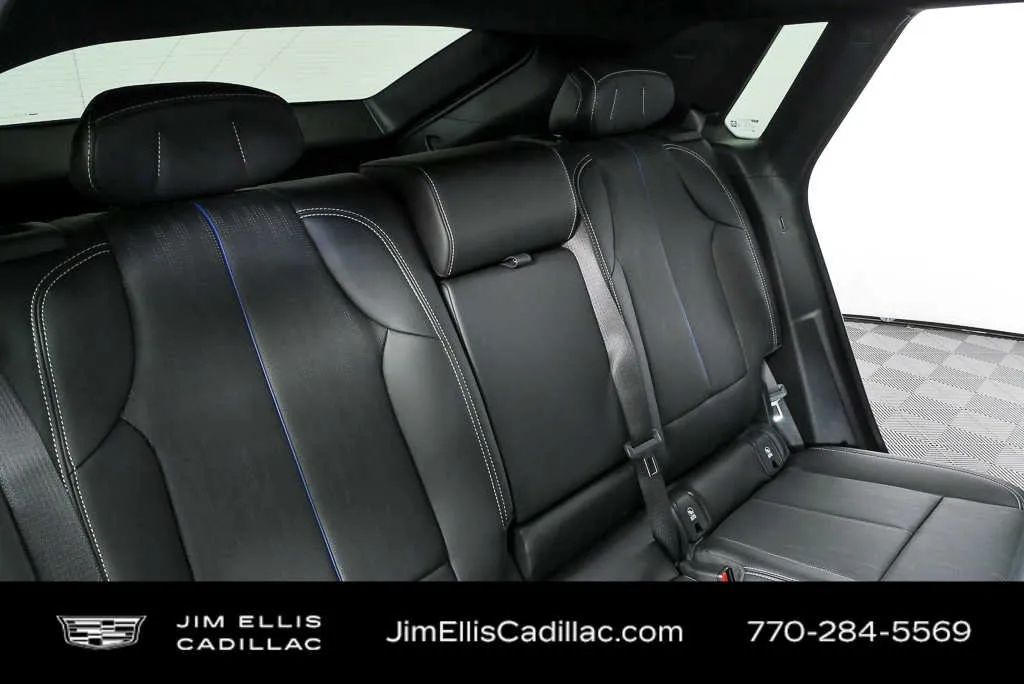 2025 Cadillac LYRIQ Luxury 1 thumbnail 21