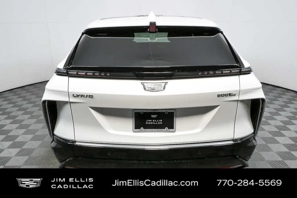 2025 Cadillac LYRIQ Luxury 1 thumbnail 28