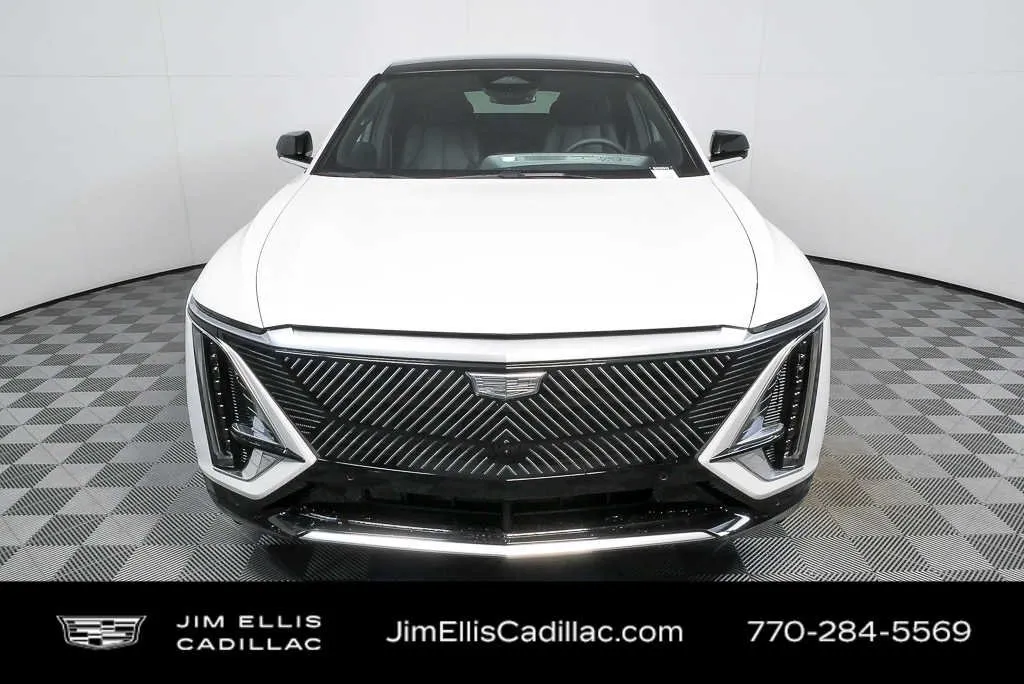 2025 Cadillac LYRIQ Luxury 1 thumbnail 34