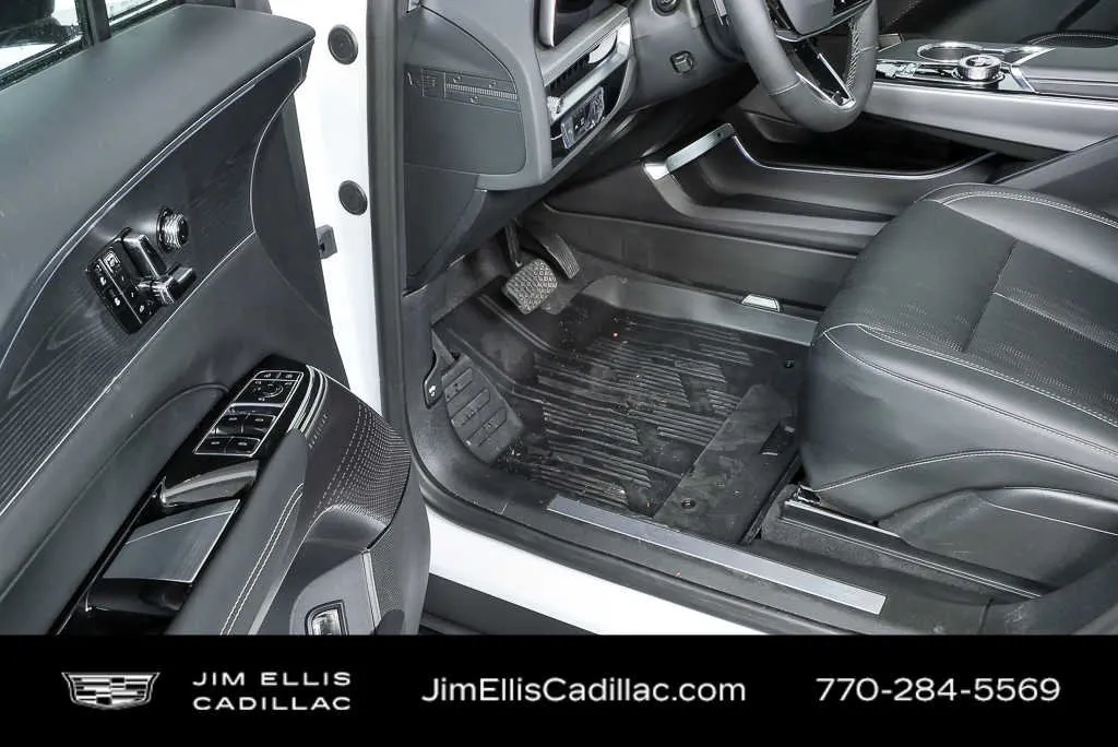 2025 Cadillac LYRIQ Luxury 1 thumbnail 7