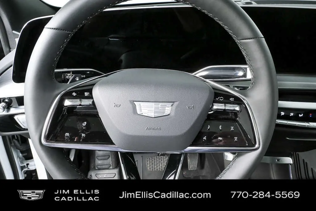 2025 Cadillac LYRIQ Luxury 1 thumbnail 8