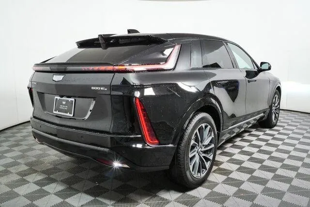 2025 Cadillac LYRIQ Sport 1 thumbnail 13
