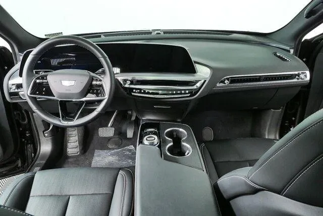 2025 Cadillac LYRIQ Sport 1 thumbnail 28