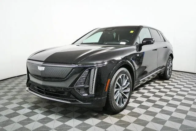 2025 Cadillac LYRIQ Sport 1 thumbnail 3
