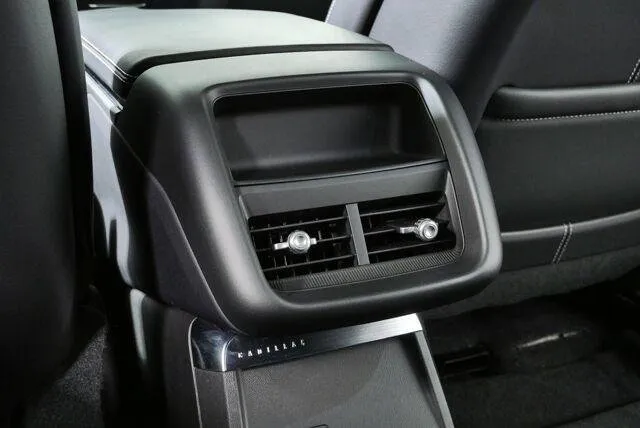 2025 Cadillac LYRIQ Sport 1 thumbnail 30