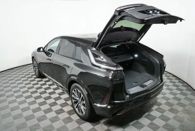 2025 Cadillac LYRIQ Sport 1 thumbnail 39