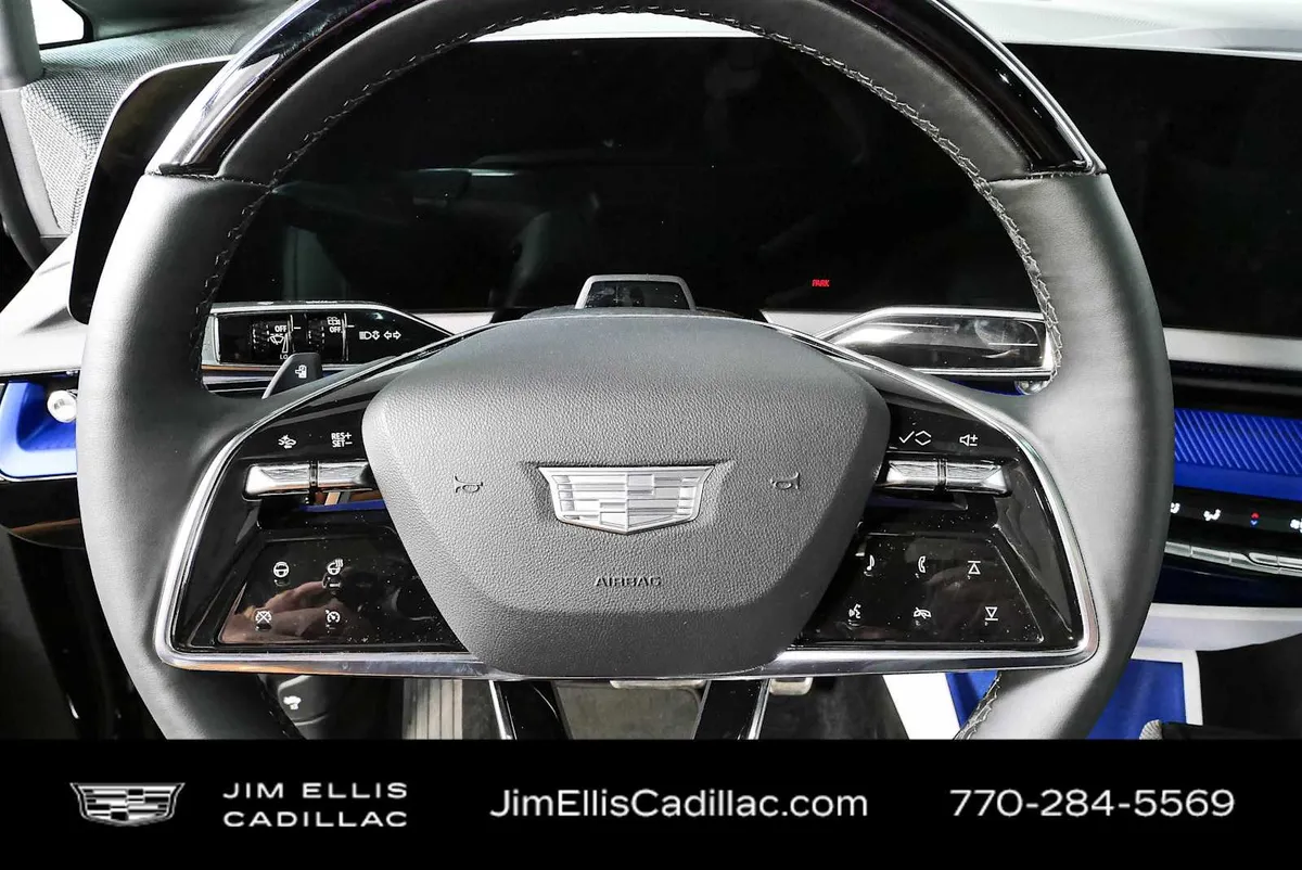 2025 Cadillac OPTIQ Luxury 1 thumbnail 10