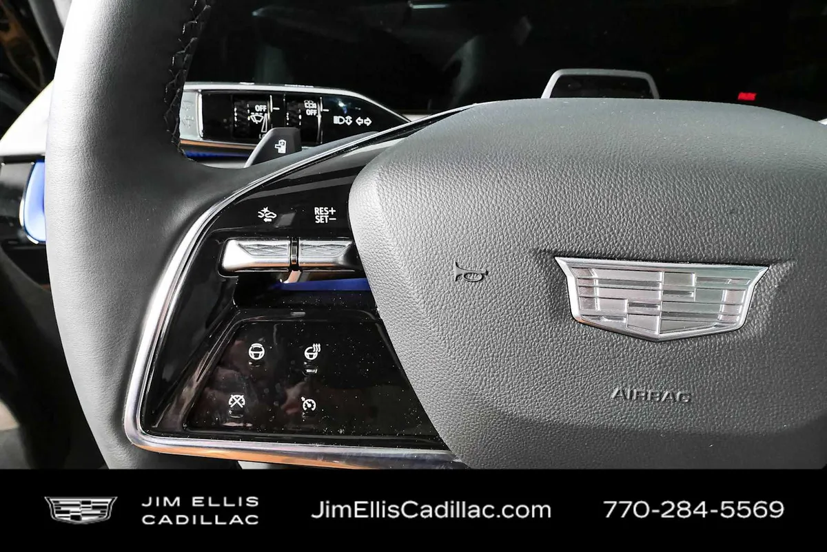 2025 Cadillac OPTIQ Luxury 1 thumbnail 11