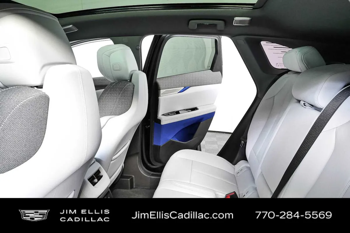 2025 Cadillac OPTIQ Luxury 1 thumbnail 21