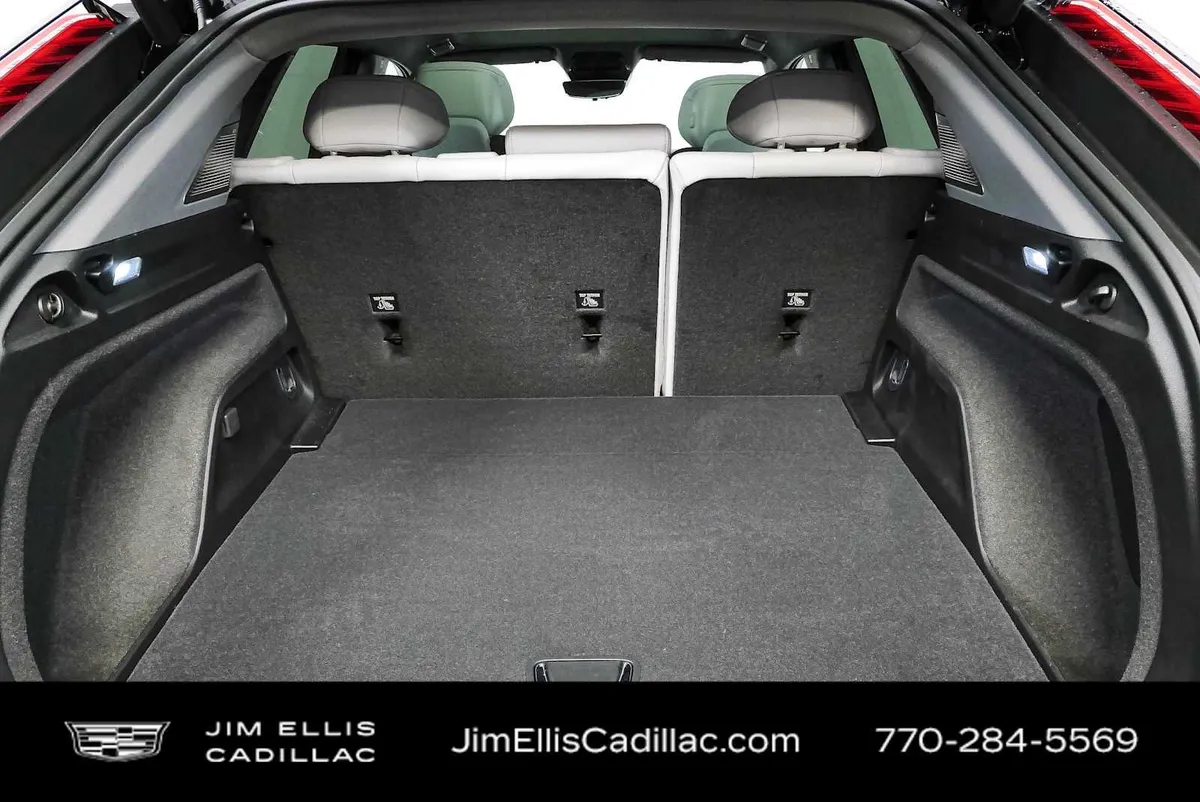 2025 Cadillac OPTIQ Luxury 1 thumbnail 27