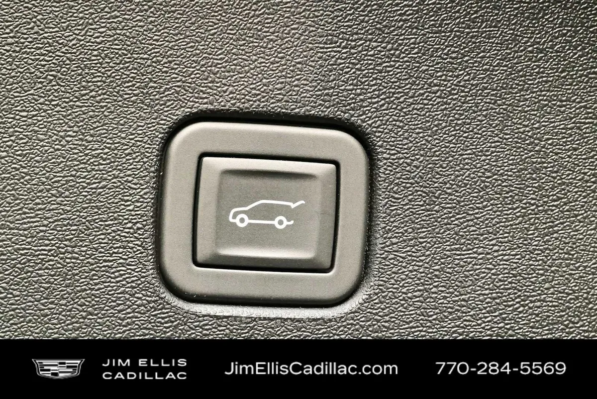 2025 Cadillac OPTIQ Luxury 1 thumbnail 28