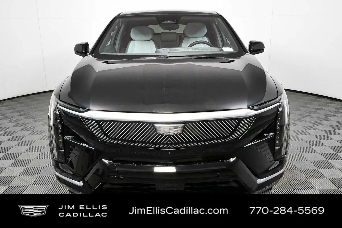 2025 Cadillac OPTIQ Luxury 1 thumbnail 35