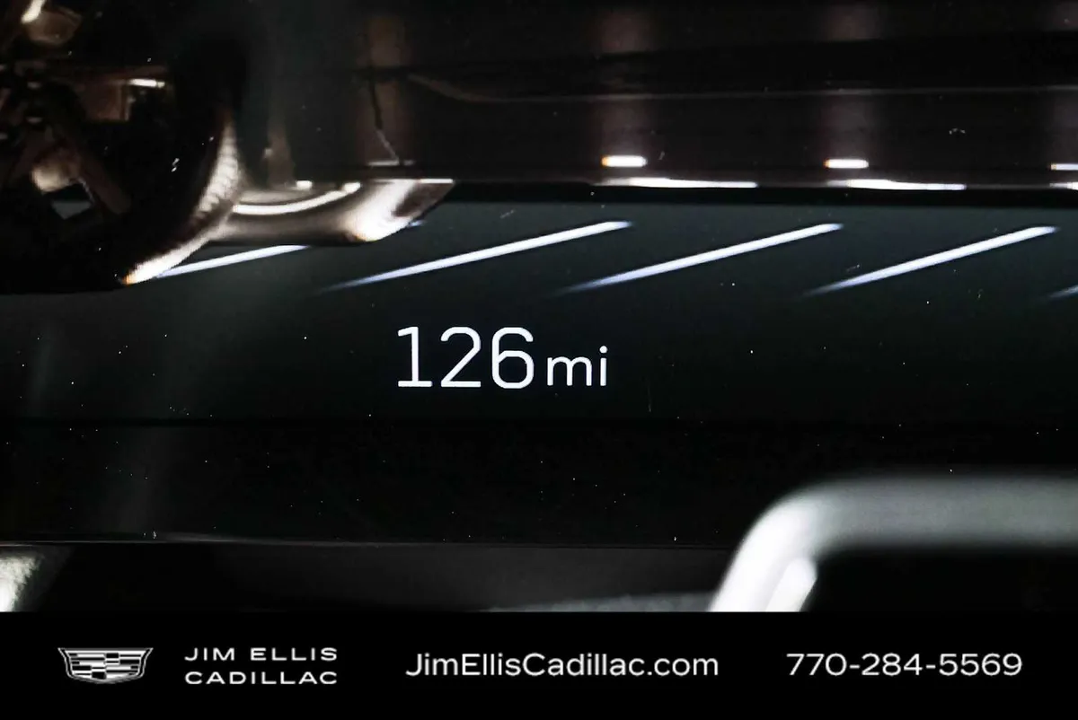 2025 Cadillac OPTIQ Luxury 1 thumbnail 9