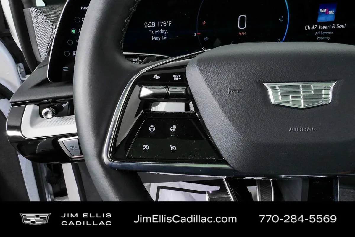 2025 Cadillac OPTIQ Luxury 1 thumbnail 10