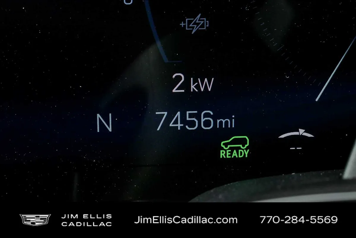 2025 Cadillac OPTIQ Luxury 1 thumbnail 12