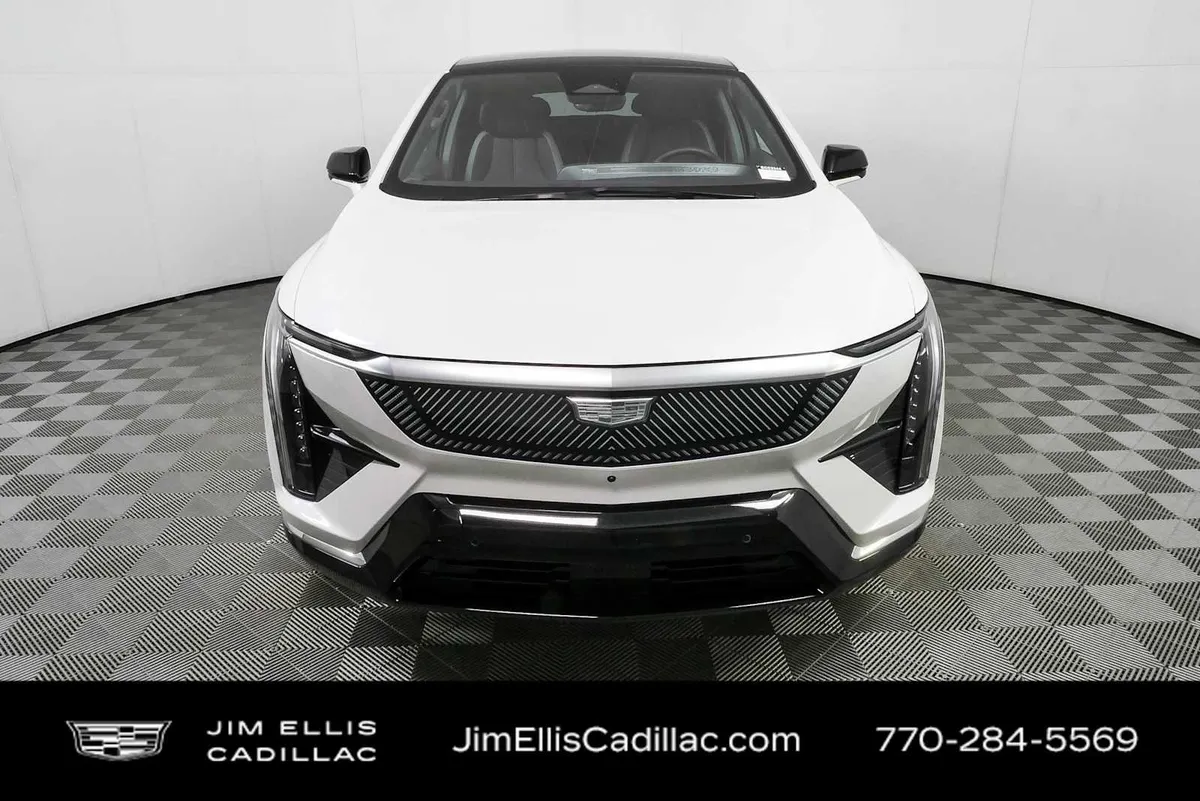 2025 Cadillac OPTIQ Luxury 1 thumbnail 35