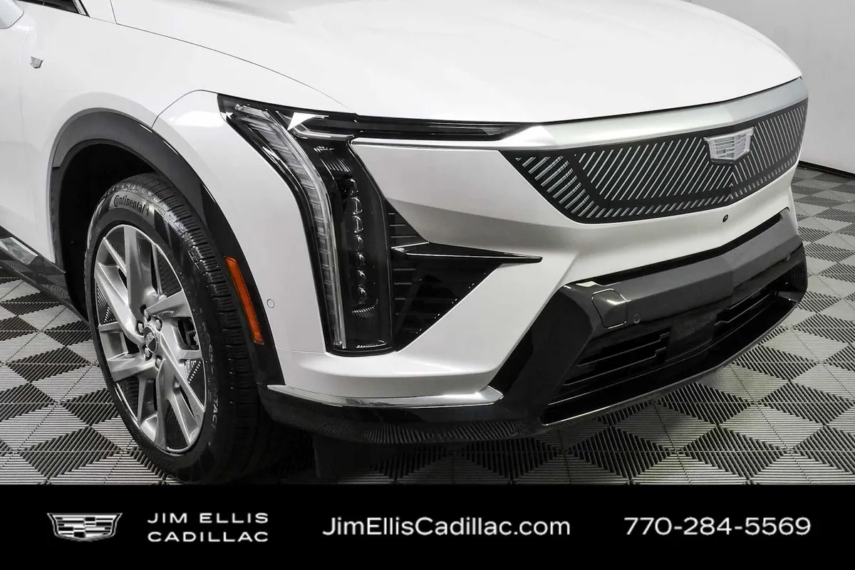 2025 Cadillac OPTIQ Luxury 1 thumbnail 37
