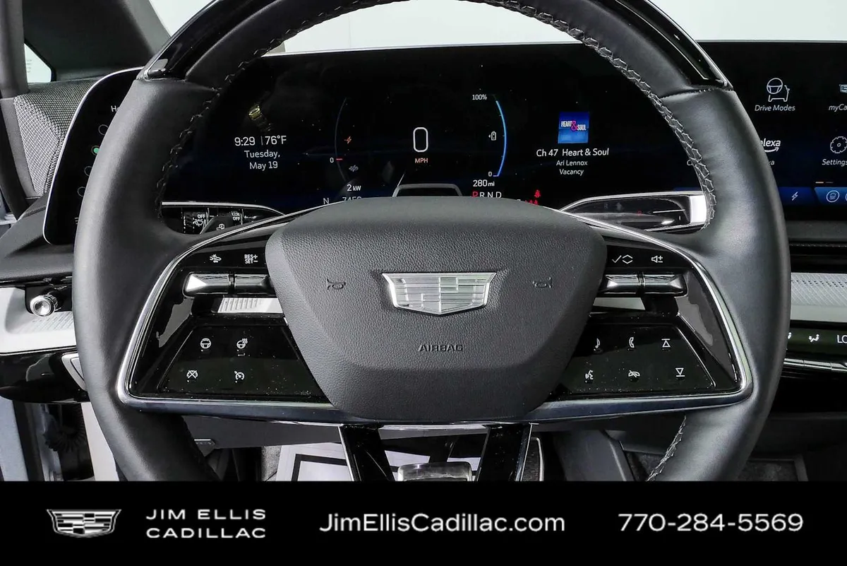 2025 Cadillac OPTIQ Luxury 1 thumbnail 9