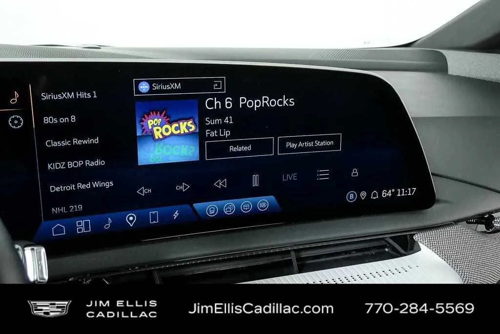 2025 Cadillac OPTIQ Luxury 2 thumbnail 15
