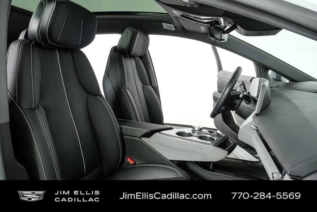 2025 Cadillac OPTIQ Luxury 2 thumbnail 22