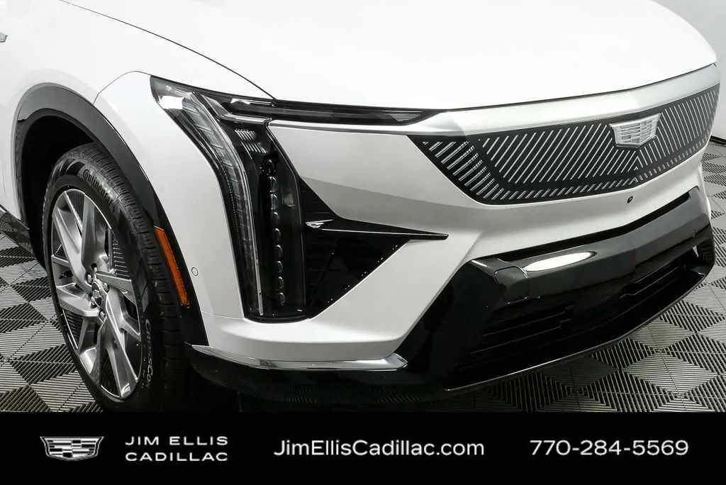 2025 Cadillac OPTIQ Luxury 2 thumbnail 35