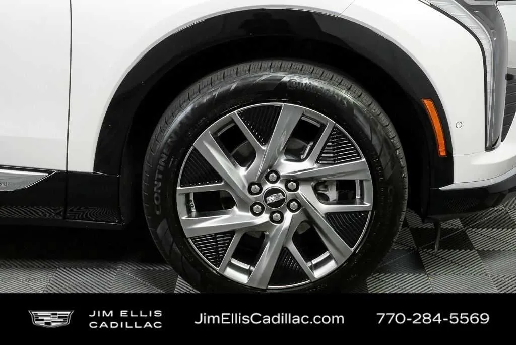 2025 Cadillac OPTIQ Luxury 2 thumbnail 36