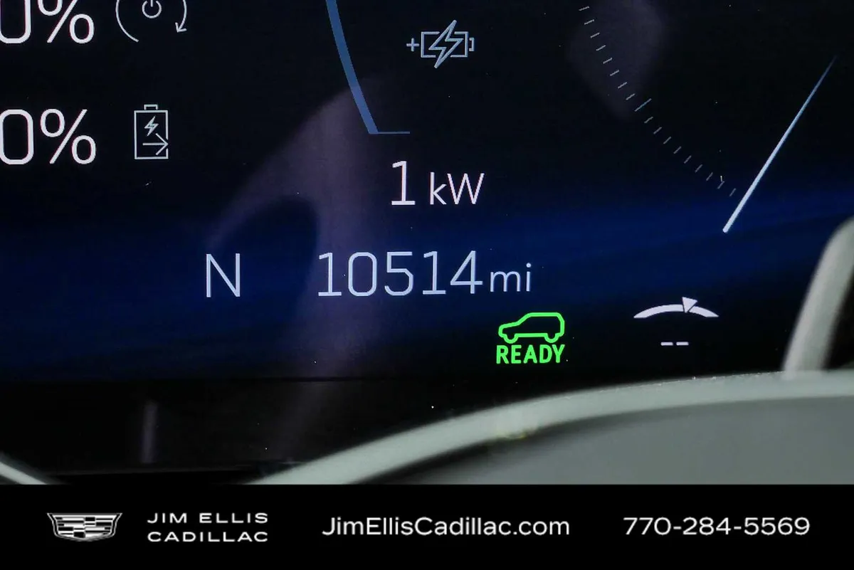2025 Cadillac OPTIQ Luxury 2 thumbnail 12