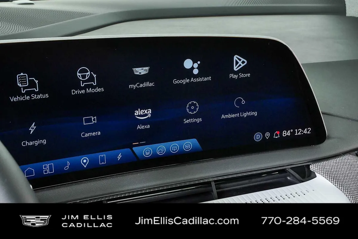 2025 Cadillac OPTIQ Luxury 2 thumbnail 14