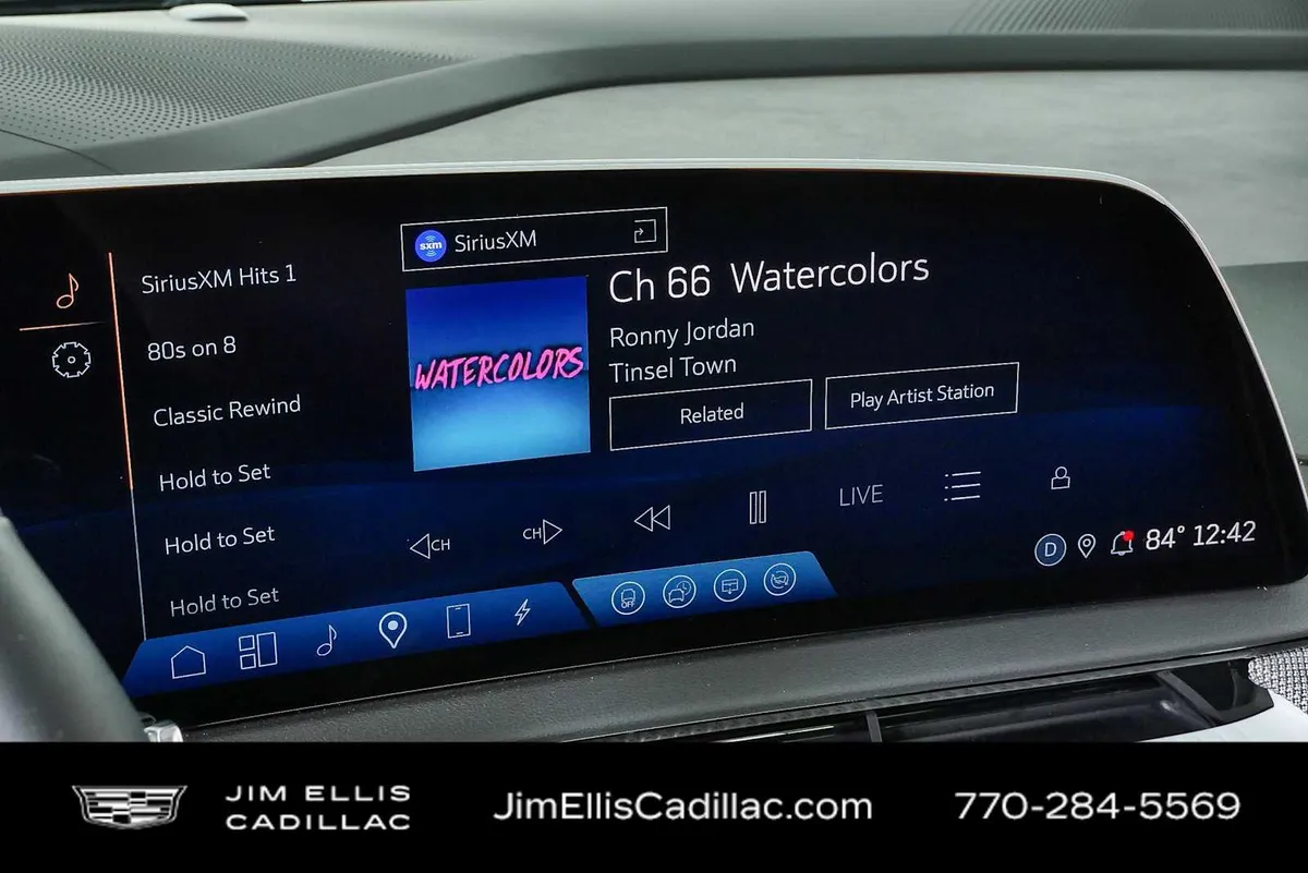 2025 Cadillac OPTIQ Luxury 2 thumbnail 15