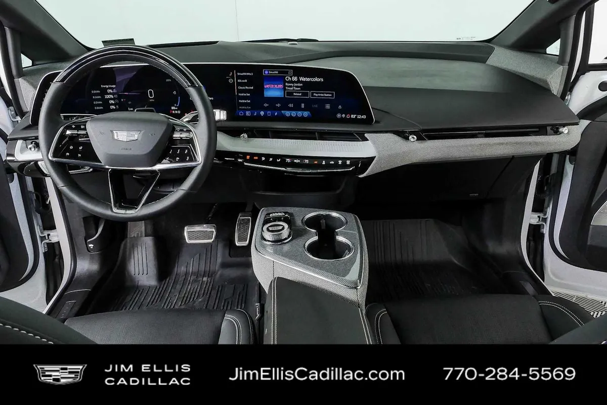 2025 Cadillac OPTIQ Luxury 2 thumbnail 18