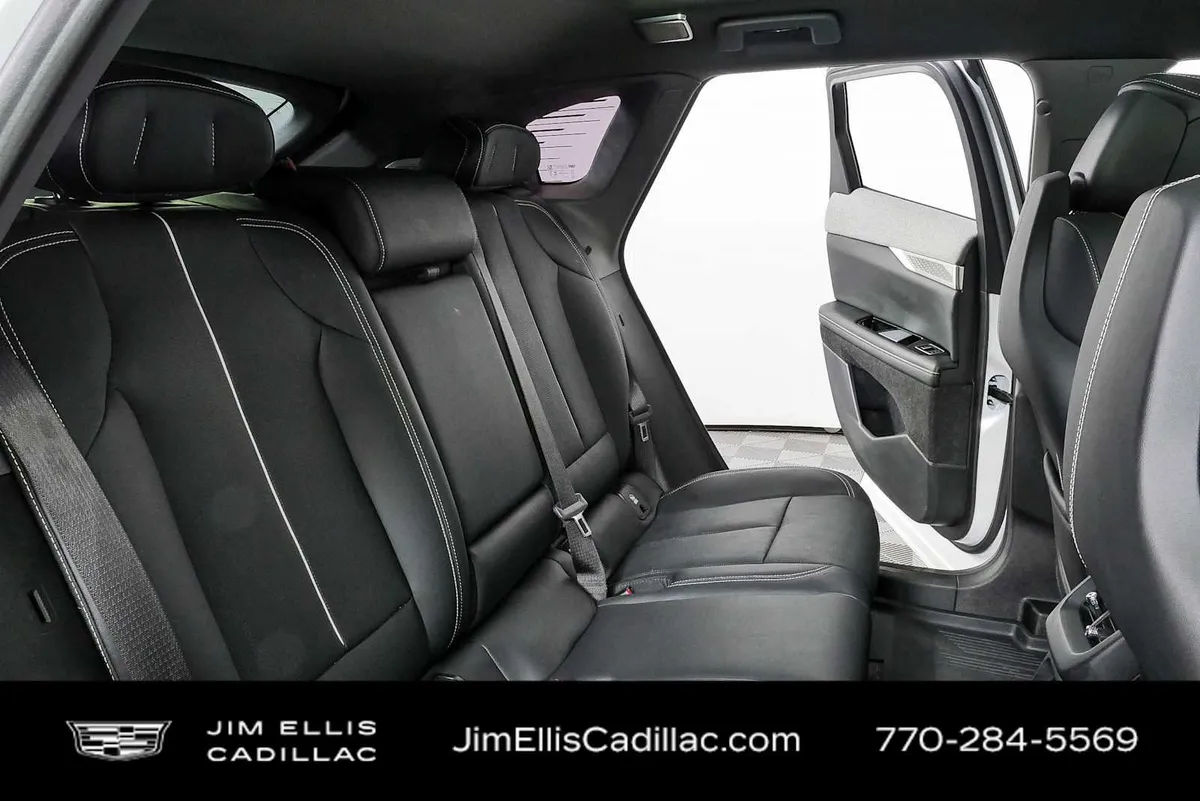 2025 Cadillac OPTIQ Luxury 2 thumbnail 21