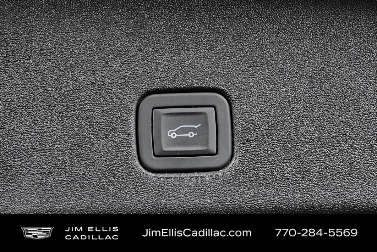 2025 Cadillac OPTIQ Luxury 2 thumbnail 31