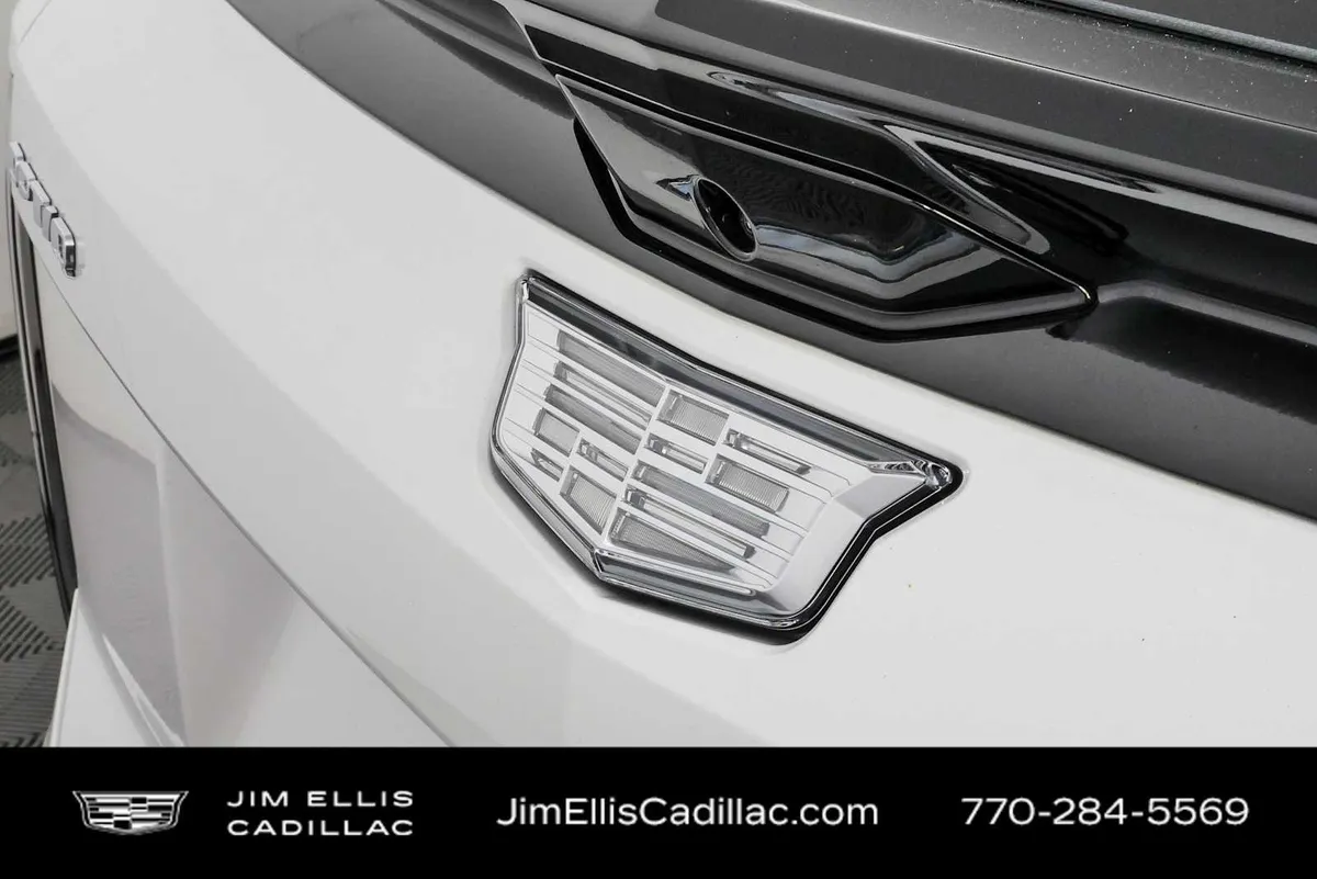 2025 Cadillac OPTIQ Luxury 2 thumbnail 36