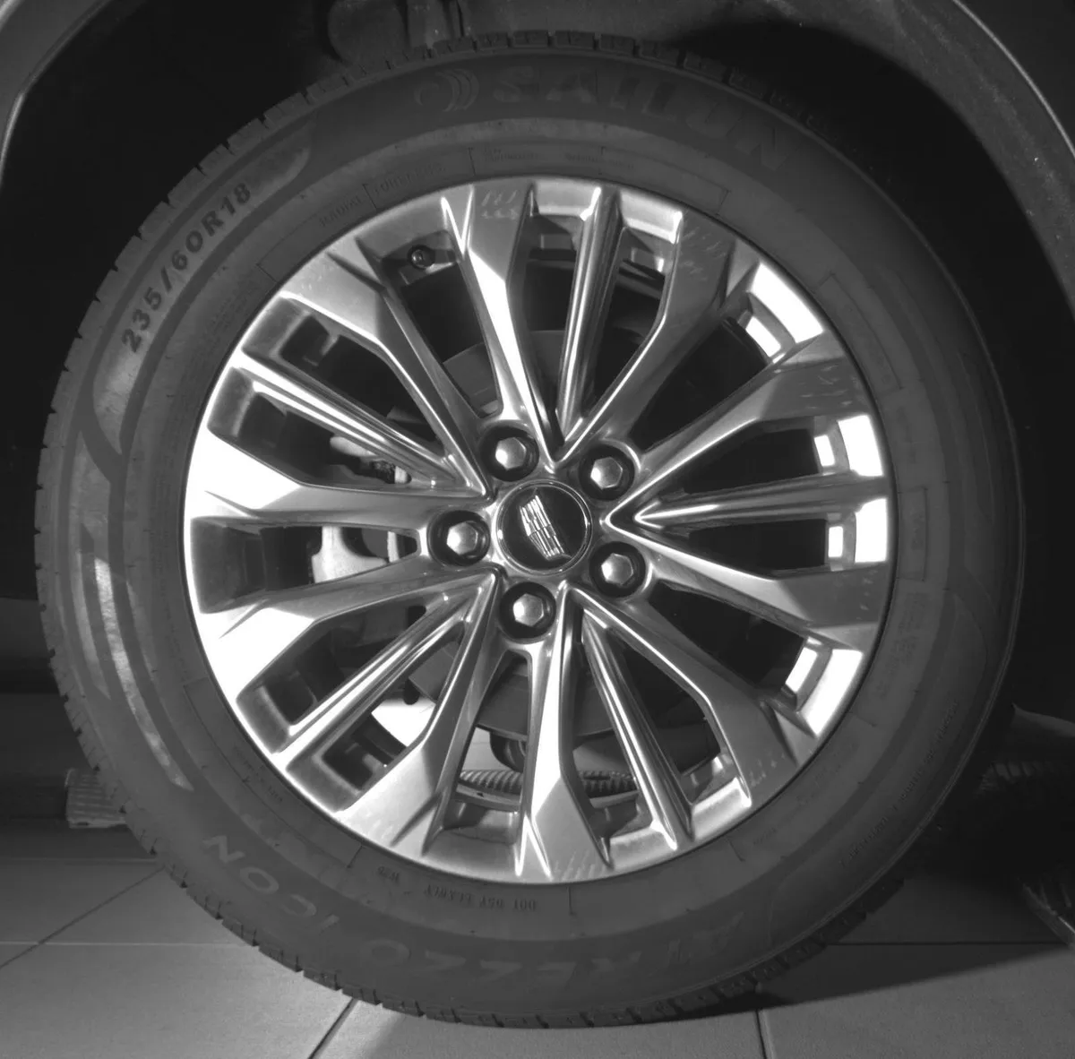 2025 Cadillac XT4 FWD Premium Luxury thumbnail 15