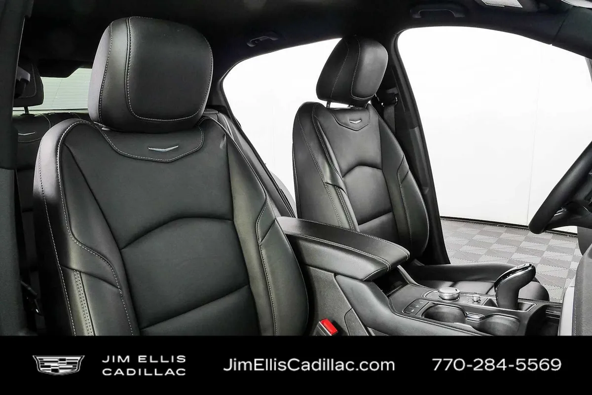 2025 Cadillac XT4 Premium Luxury thumbnail 21