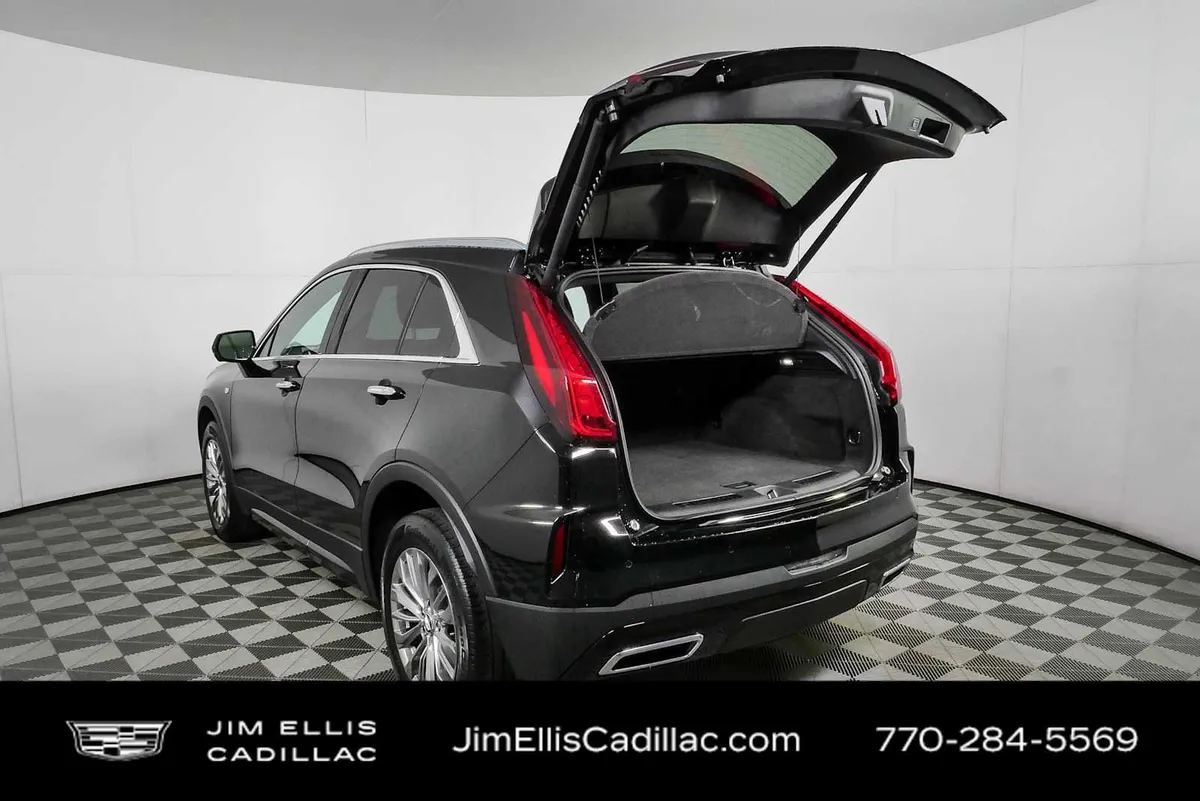 2025 Cadillac XT4 Premium Luxury thumbnail 31