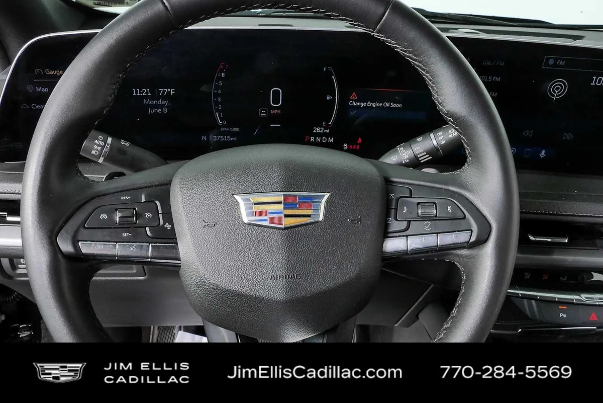 2025 Cadillac XT4 Premium Luxury thumbnail 8