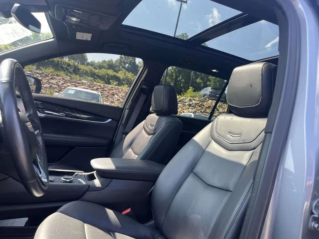 2025 Cadillac XT6 Premium Luxury thumbnail 14