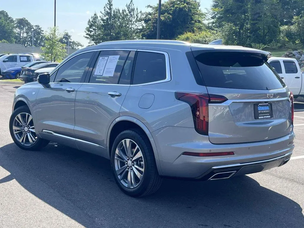 2025 Cadillac XT6 Premium Luxury thumbnail 5